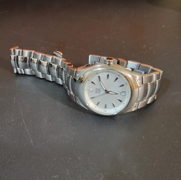 Watch - Picture 3 of 7